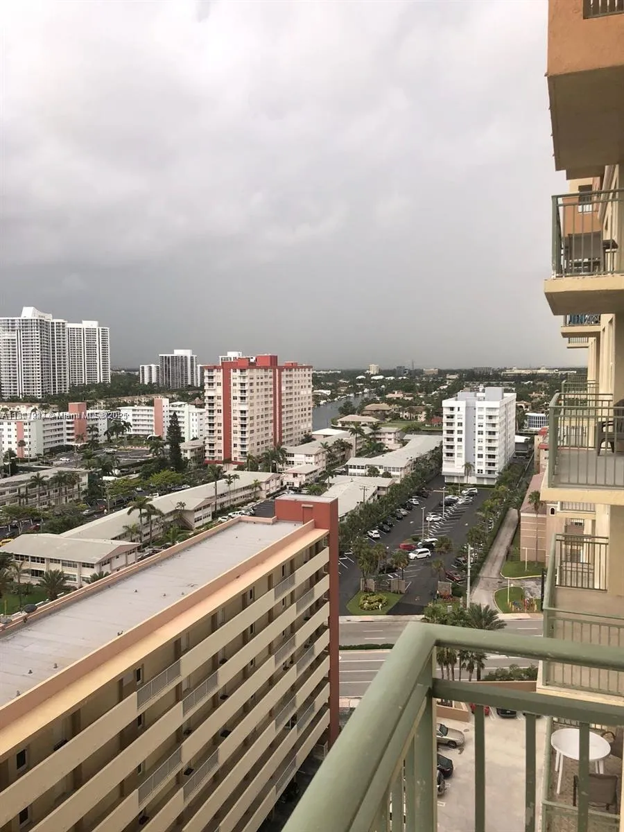2080 S Ocean Dr #1507 Hallandale Beach, FL 33009
