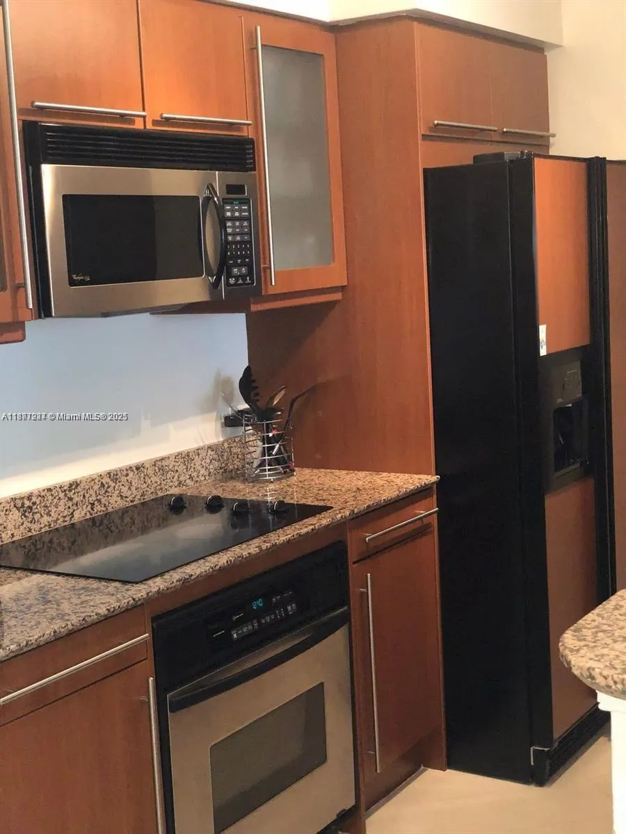 2080 S Ocean Dr #1507 Hallandale Beach, FL 33009