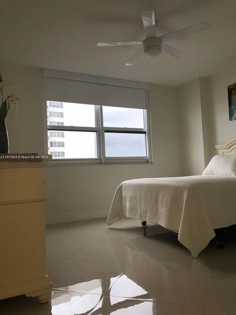2080 S Ocean Dr #1507 Hallandale Beach, FL 33009