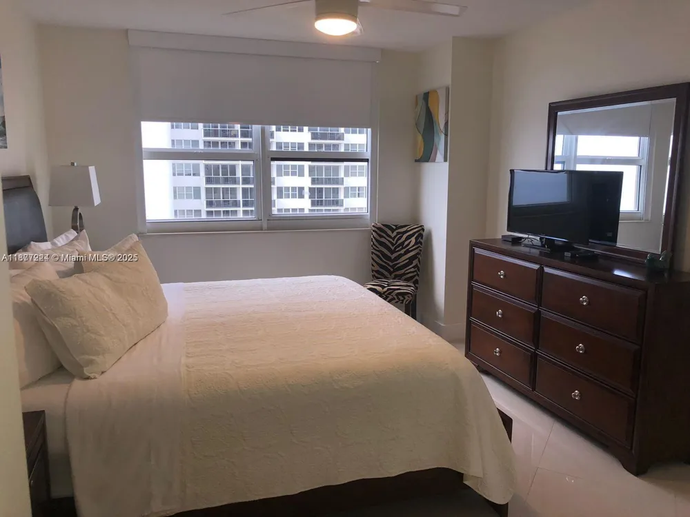 2080 S Ocean Dr #1507 Hallandale Beach, FL 33009