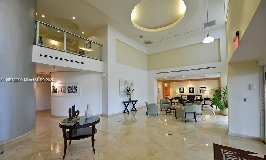 2080 S Ocean Dr #1507 Hallandale Beach, FL 33009