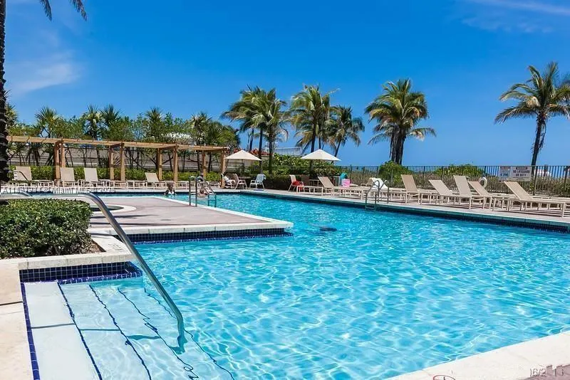 2080 S Ocean Dr #1507 Hallandale Beach, FL 33009