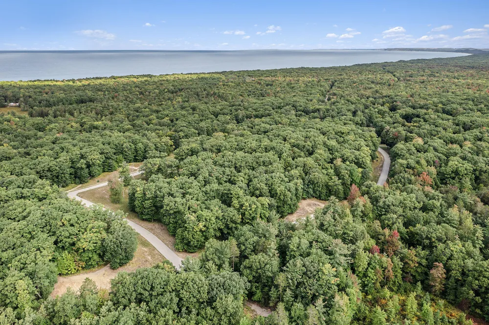 16 Pine Street Mears, MI 49436