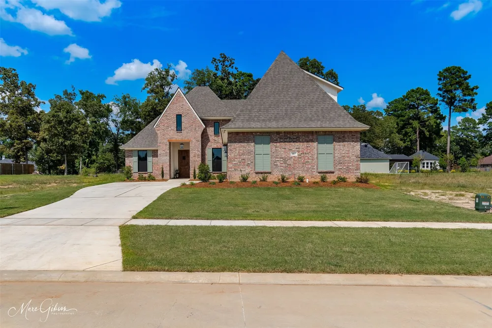 807 Walstonburg Benton, LA 71006