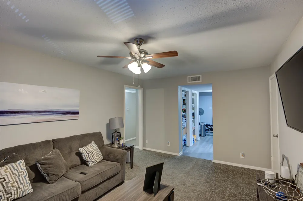 1820 E Kings Highway #252 Shreveport, LA 71105