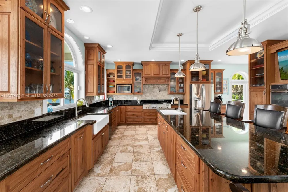 3742 Seagrape St Big Pine, FL 33043