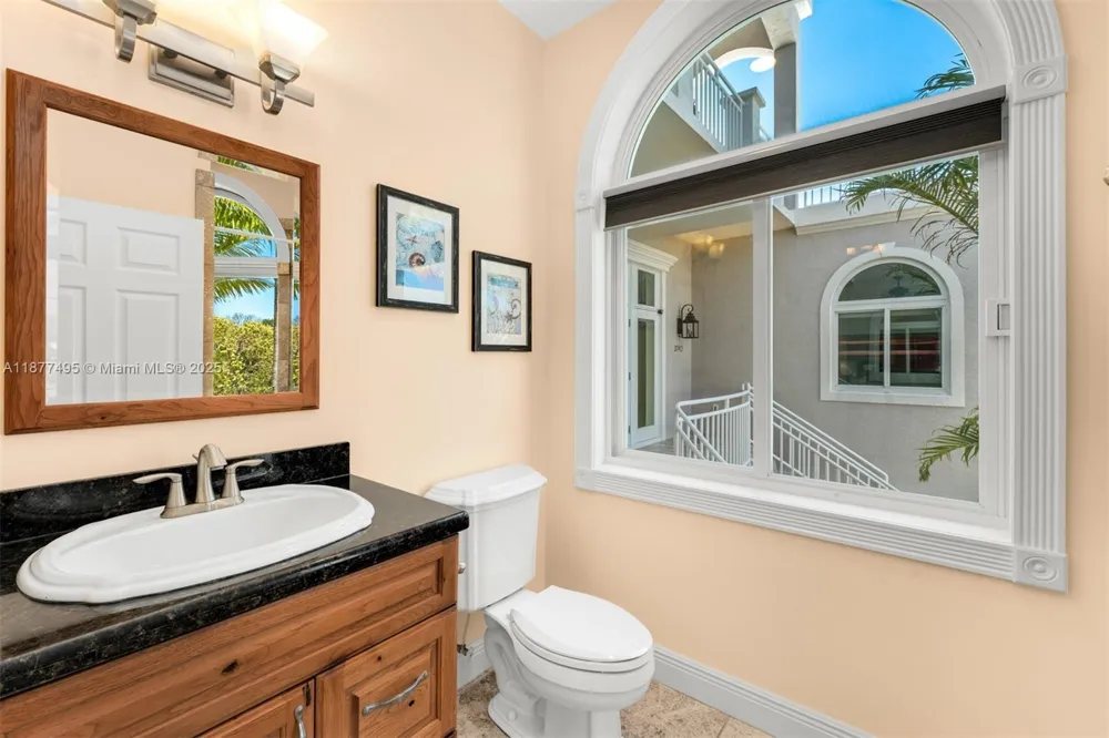 3742 Seagrape St Big Pine, FL 33043