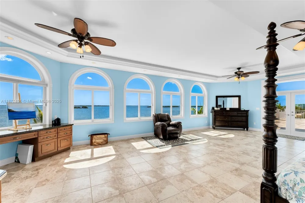 3742 Seagrape St Big Pine, FL 33043
