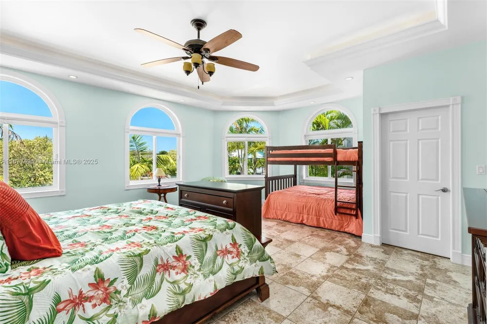 3742 Seagrape St Big Pine, FL 33043