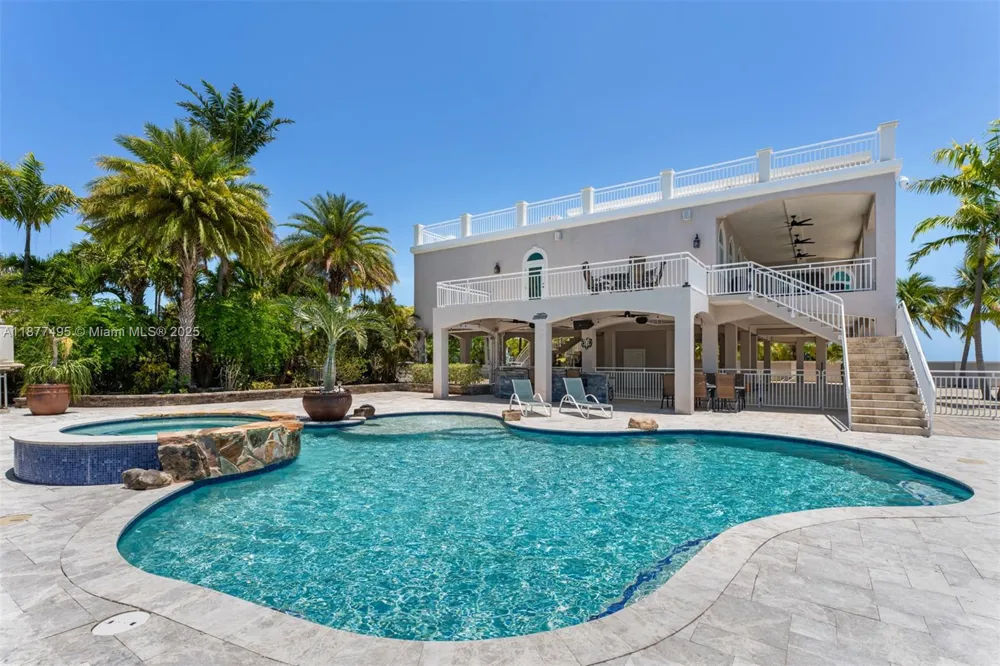 3742 Seagrape St Big Pine, FL 33043