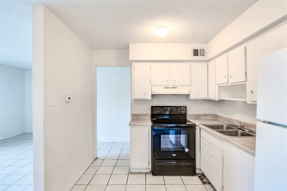 2215 Mission Hill Cir #103 Austin, TX 78741