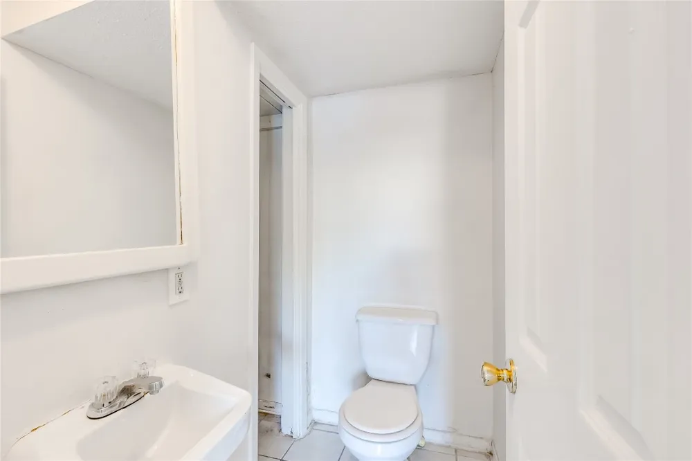 2215 Mission Hill Cir #103 Austin, TX 78741