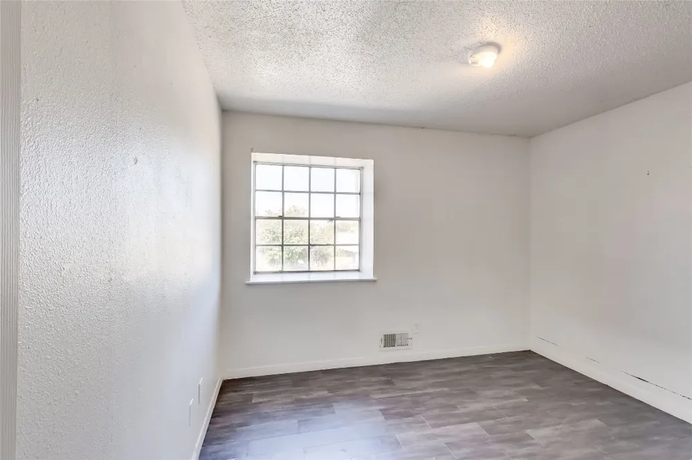 2215 Mission Hill Cir #103 Austin, TX 78741