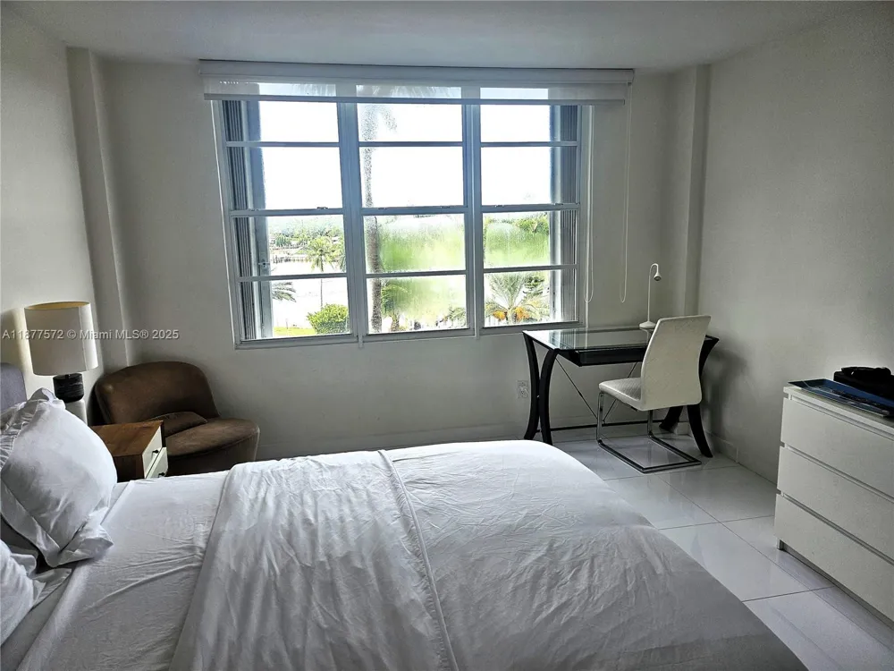 5161 Collins Ave #707 Miami Beach, FL 33140