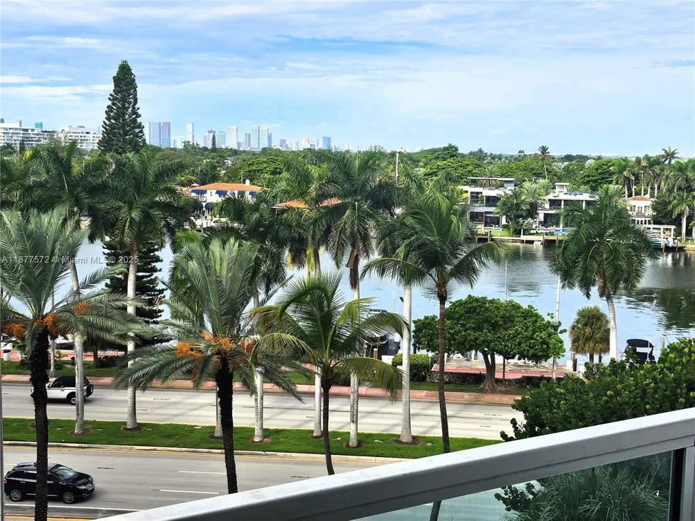 5161 Collins Ave #707 Miami Beach, FL 33140