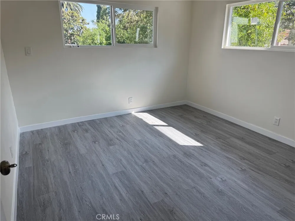 1048 Dexter Street Los Angeles, CA 90042