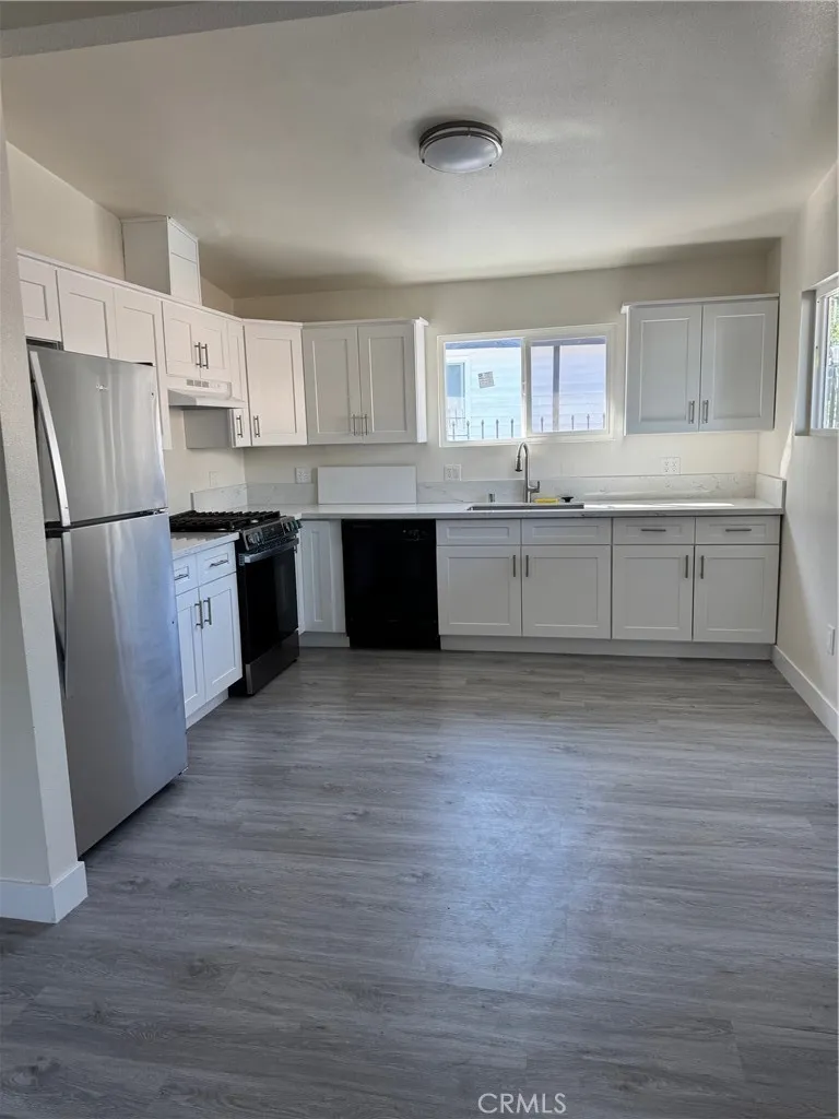 1048 Dexter Street Los Angeles, CA 90042