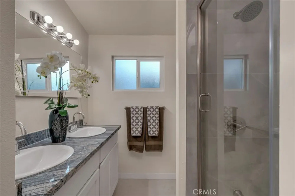 1048 Dexter Street Los Angeles, CA 90042