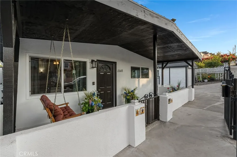 1048 Dexter Street Los Angeles, CA 90042