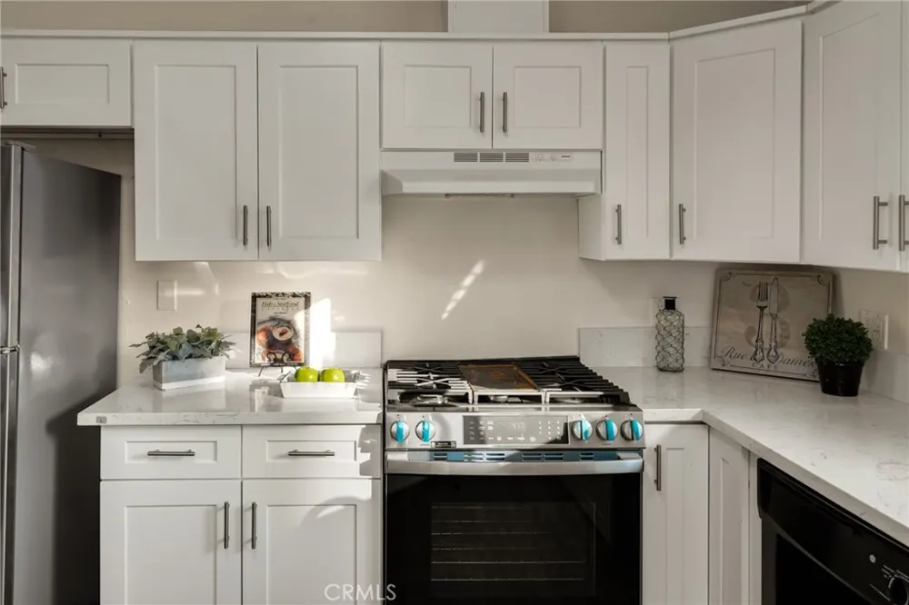 1048 Dexter Street Los Angeles, CA 90042