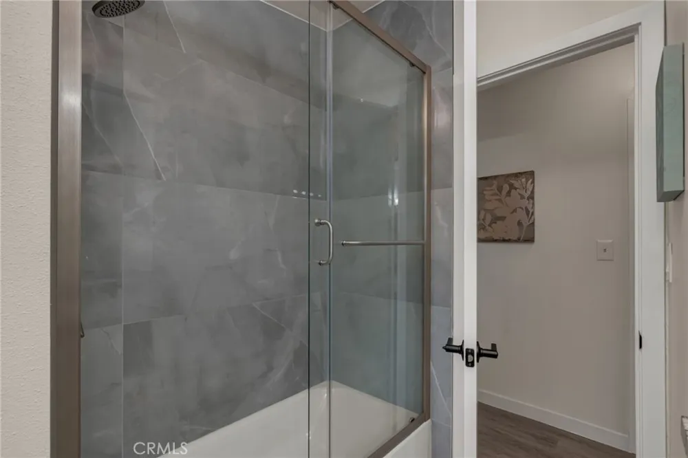 1048 Dexter Street Los Angeles, CA 90042