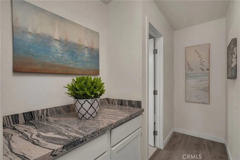 1048 Dexter Street Los Angeles, CA 90042