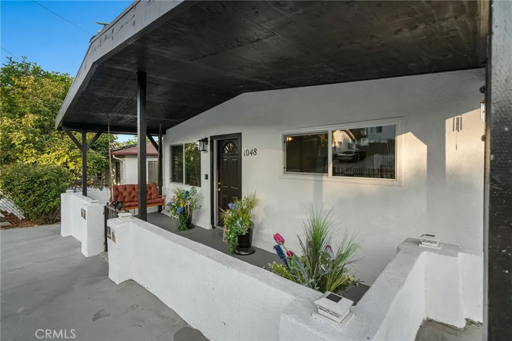 1048 Dexter Street Los Angeles, CA 90042