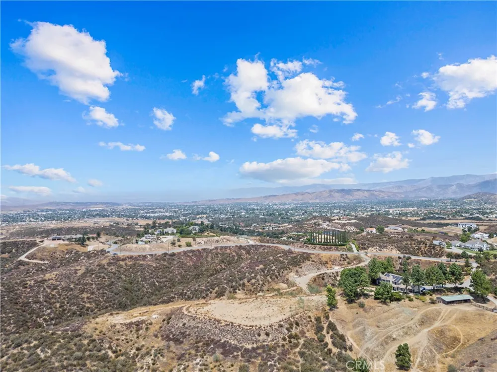 37807 Valgio Calimesa, CA 92320