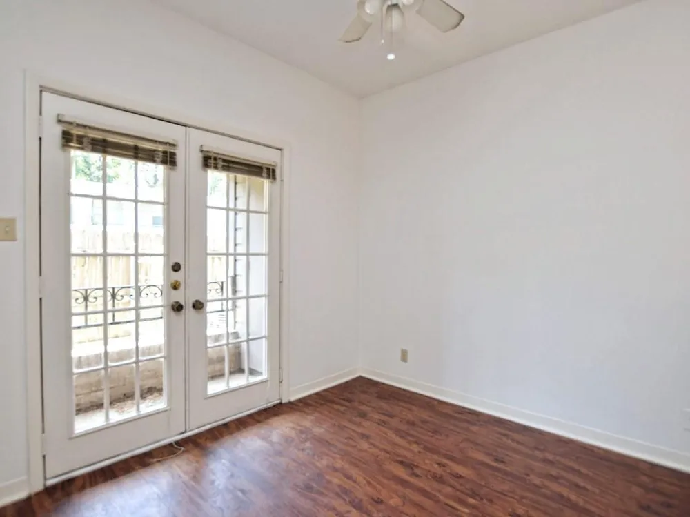 2216 San Gabriel Street #105 Austin, TX 78705