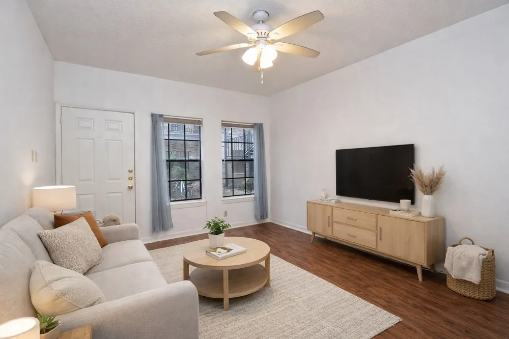 2216 San Gabriel Street #105 Austin, TX 78705