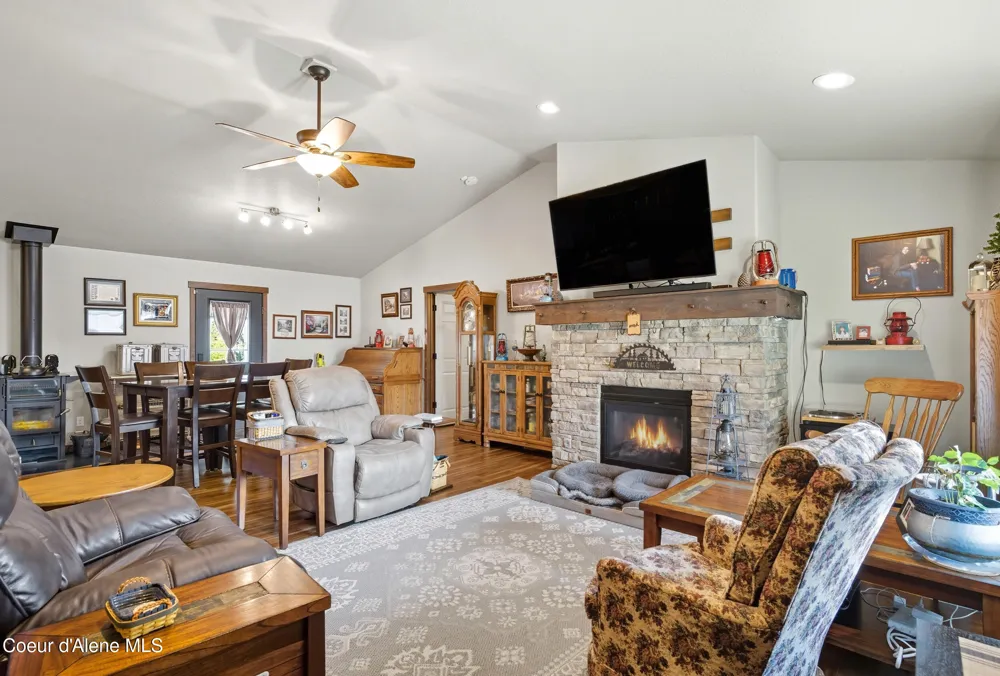 5779 W FREDRICK LOOP Spirit Lake, ID 83869
