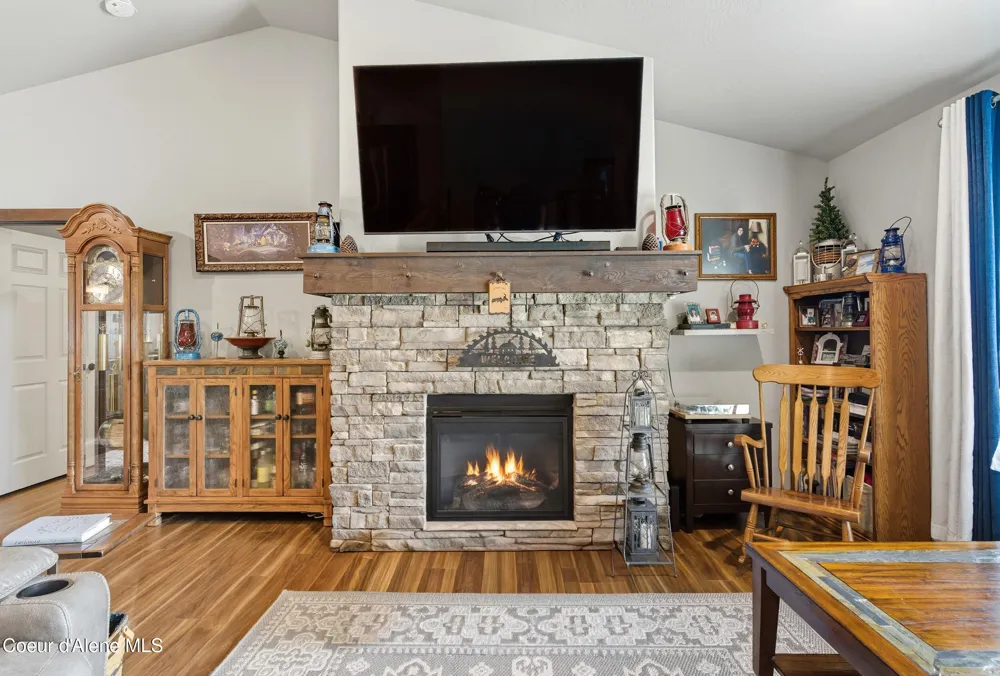 5779 W FREDRICK LOOP Spirit Lake, ID 83869