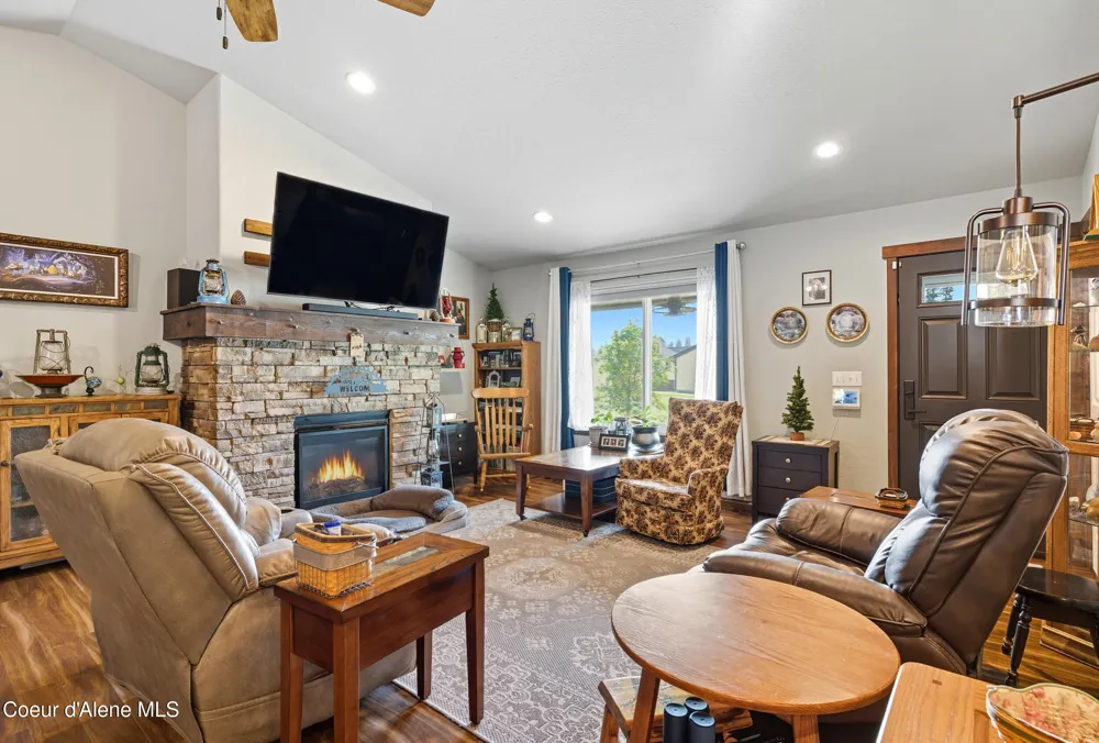 5779 W FREDRICK LOOP Spirit Lake, ID 83869