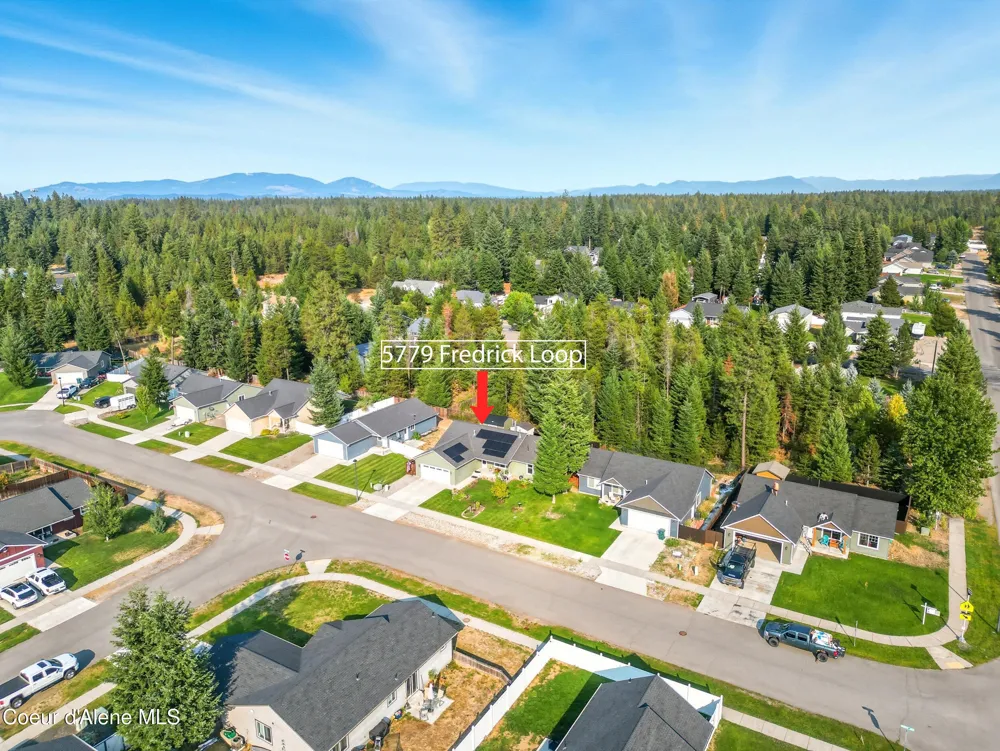 5779 W FREDRICK LOOP Spirit Lake, ID 83869