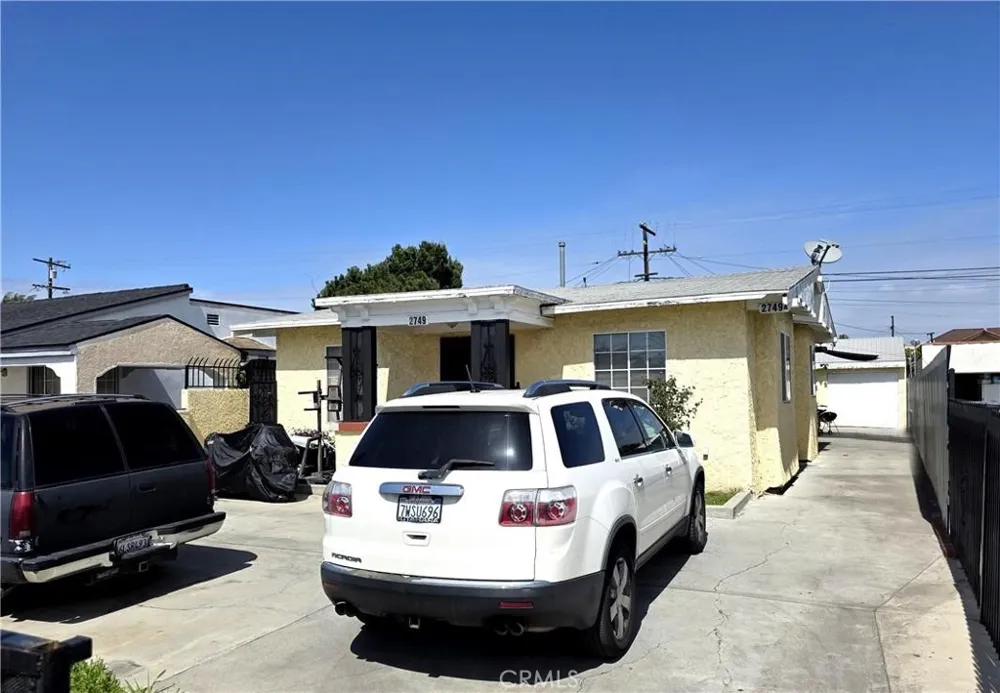 2749 Live Oak Street Huntington Park, CA 90255