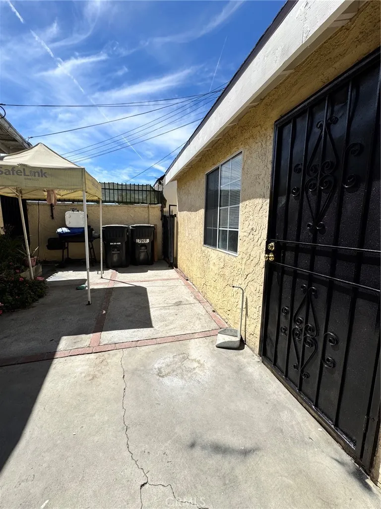 2749 Live Oak Street Huntington Park, CA 90255