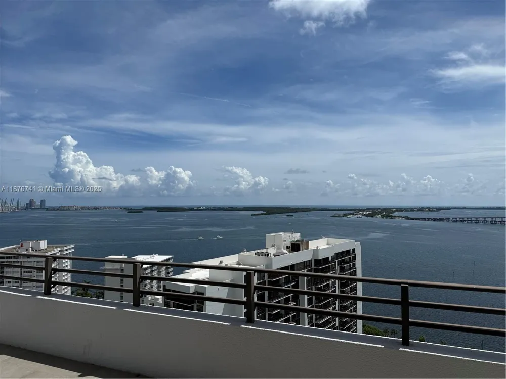 151 SE 15th Rd #2703 Miami, FL 33129
