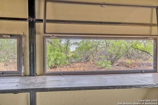 2654 Matthews Ranch Road Dilley, TX 78017