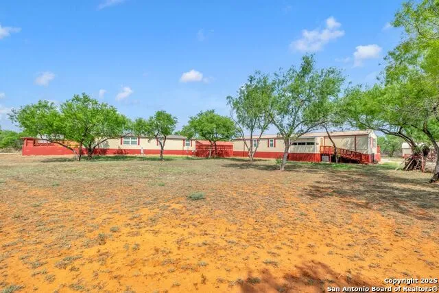 2654 Matthews Ranch Road Dilley, TX 78017