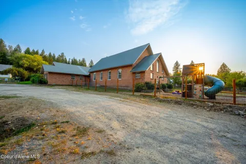 1024 Sagle Road