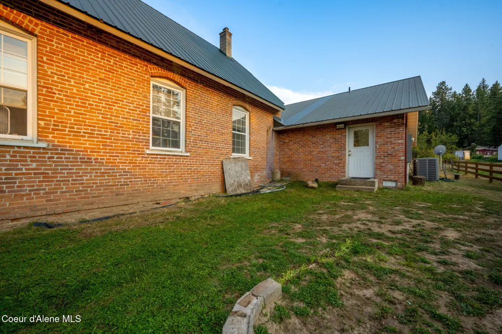 1024 Sagle Road Sagle, ID 83860