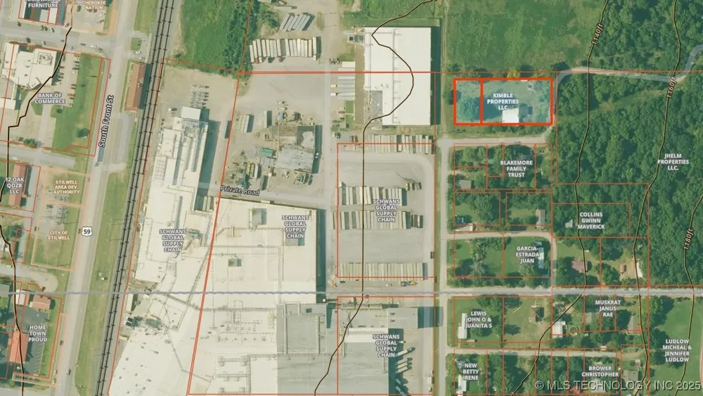 319 E Oak Street Stilwell, OK 74960