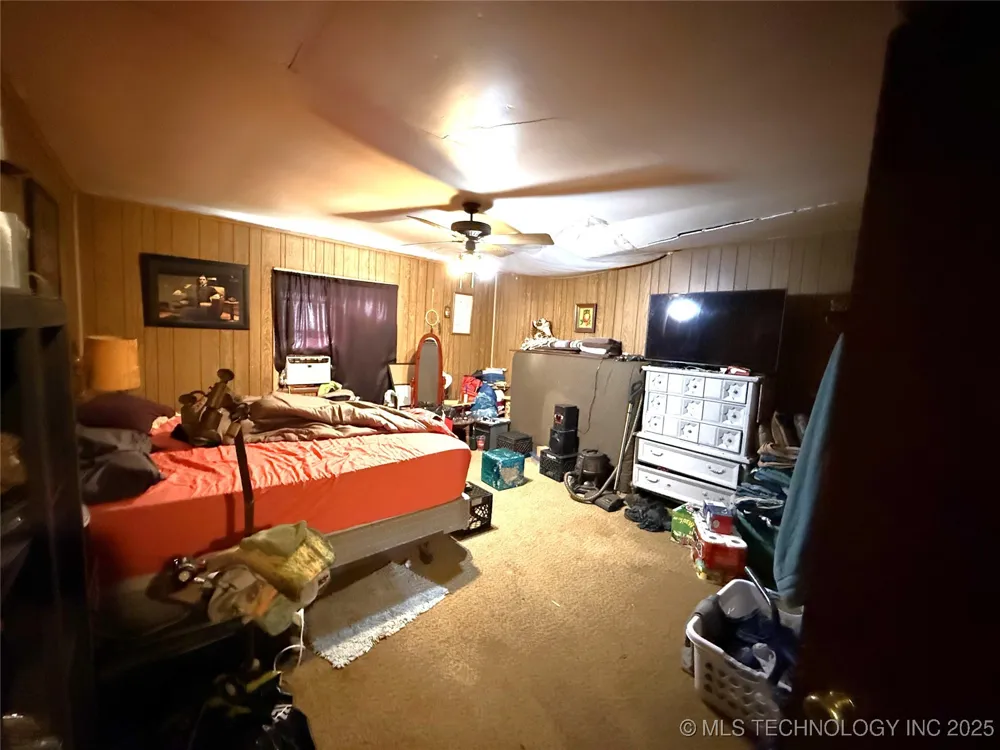 319 E Oak Street Stilwell, OK 74960