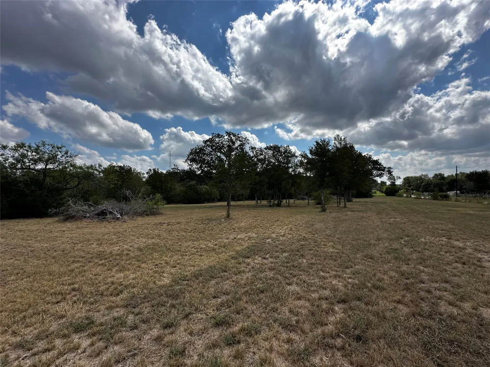 1501 Old Colony Line Road Dale, TX 78616