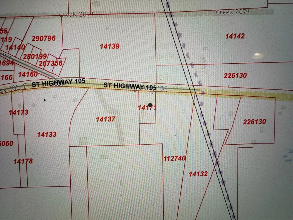 5604 Highway 105 Hull, TX 77564