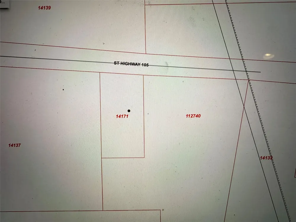 5604 Highway 105 Hull, TX 77564