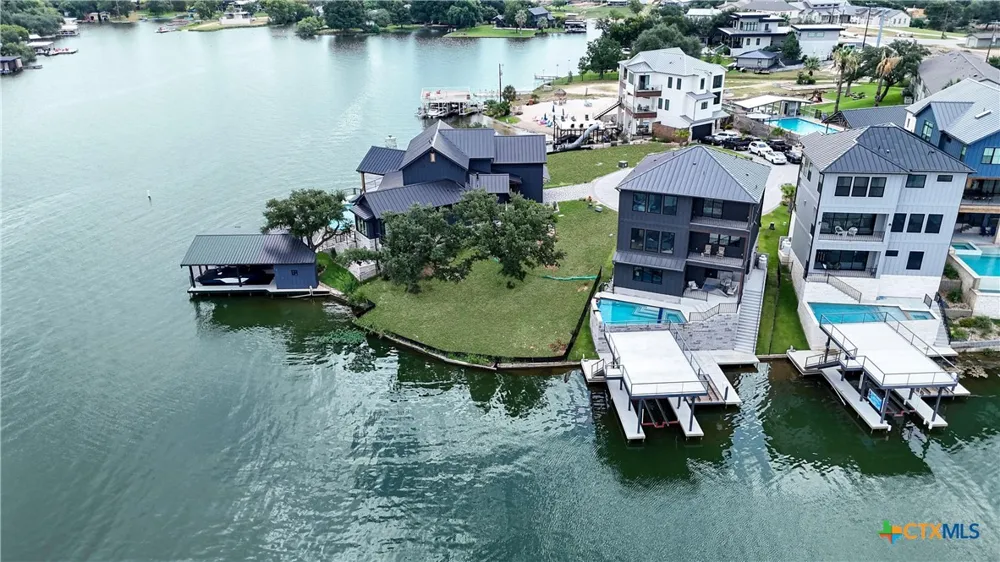 7 Pointview Dr. Granite Shoals, TX 78654
