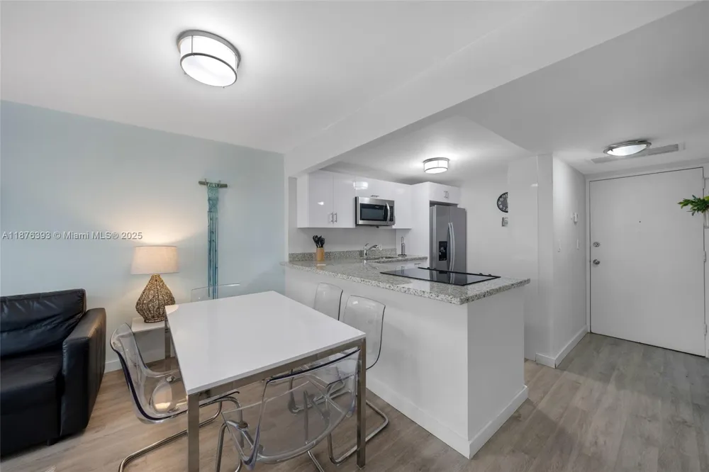 1228 West Ave #312 Miami Beach, FL 33139