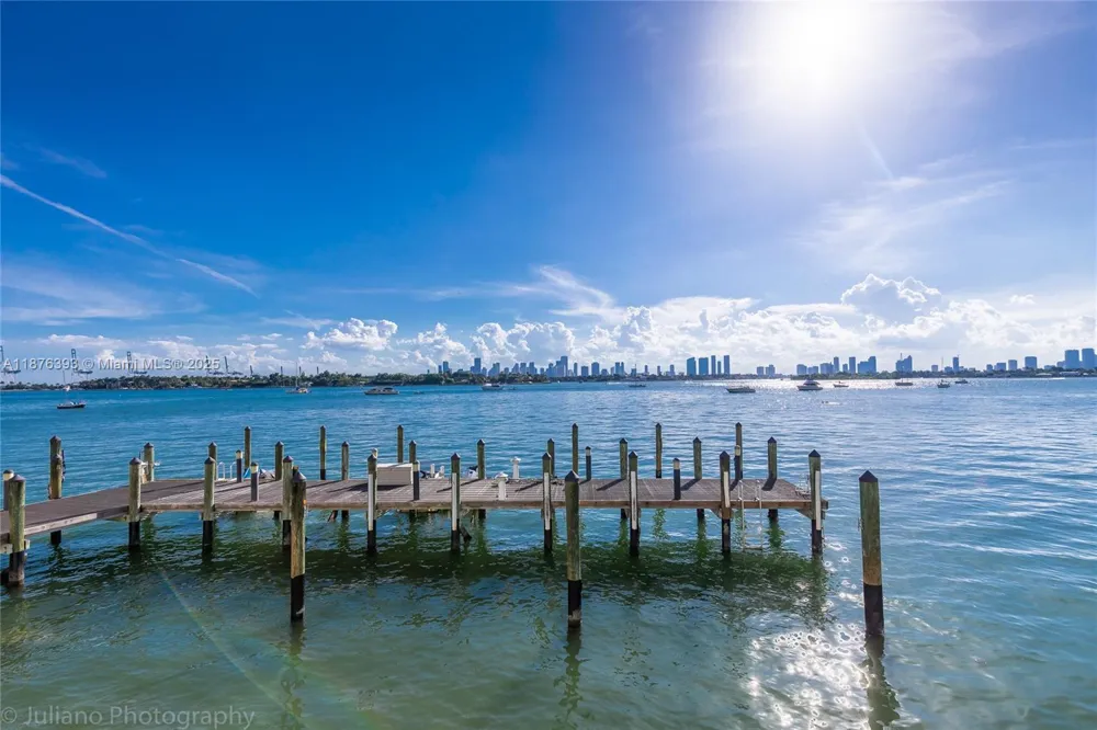 1228 West Ave #312 Miami Beach, FL 33139