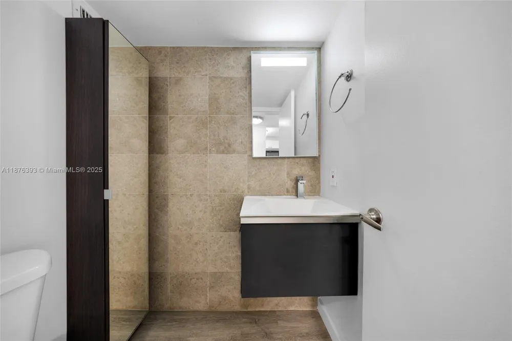 1228 West Ave #312 Miami Beach, FL 33139